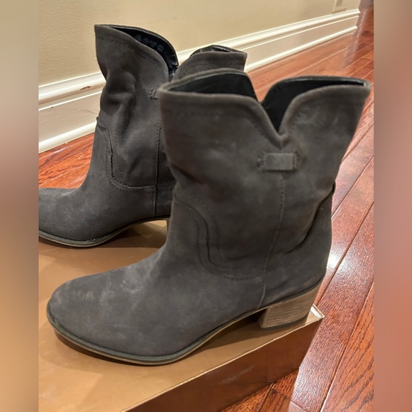 NWT Franco Sarto Mission Suede Ankle Boots Gray-ish brown Size 9 1/2 - Picture 8 of 12